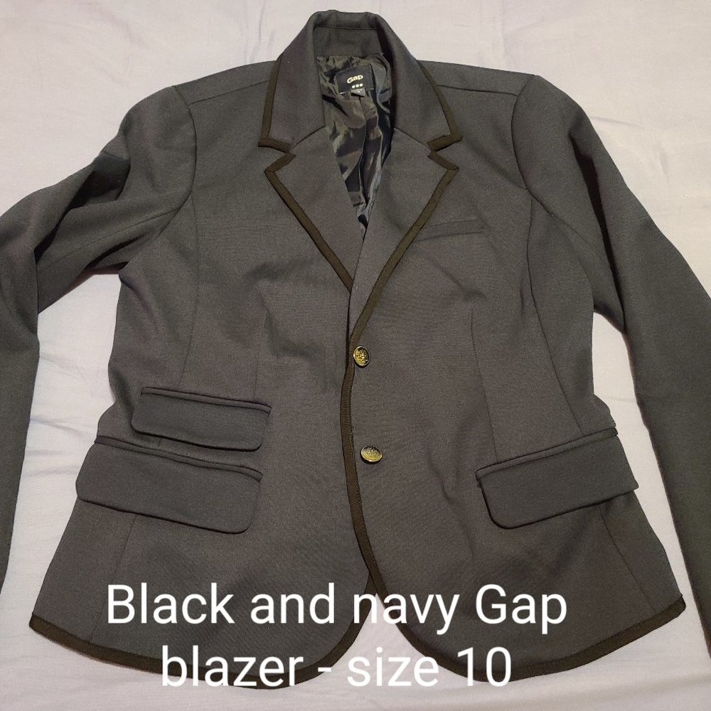Black and Navy Gap blazer